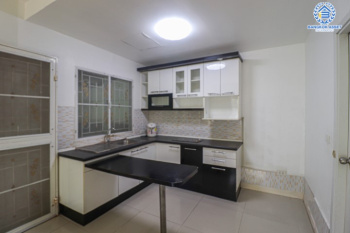 *****ทาวน์เฮ้าส์มือสองย่านนนทบุรี ม.พฤกษาวิลล์28 วงแหวน-รัตนาธิเบศร์ #หลังมุม เนื้อที่เยอะเกือบเท่าบ้านแฝดถึง 34.7 ตร.ว. ฟังก์ชัน 3 ห้องนอน 2 ห้องน้ำ 1 ที่จอดรถ ต่อเติมห้องอเนประสงค์, ครัว และหลังคาโรงรถเรียบร้อยแล้ว บนทำเลเยี่ยมเพียง 8 นาทีก็ถึงรถไฟฟ้าสายสีม่วง "สถานีตลาดบางใหญ่"